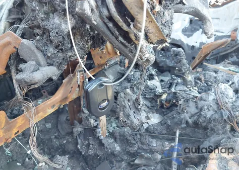 2013 Ford F150 Lariat z USA, uszkodzony, nr VIN 1FTFW1E65DFD34720